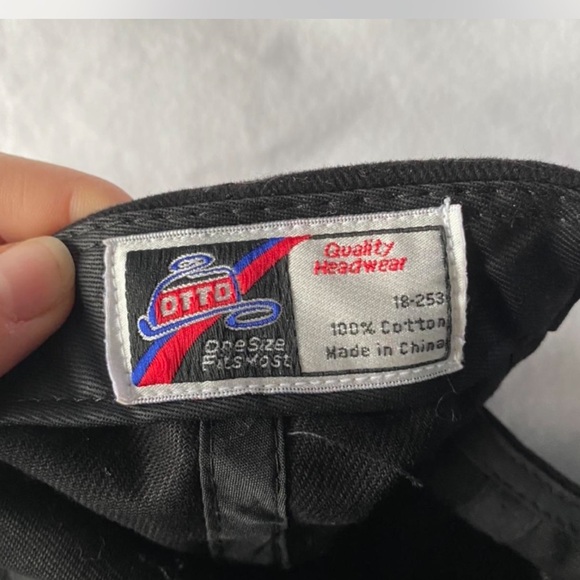 black “Born to Wear Diamonds” hat - Picture 4 of 4